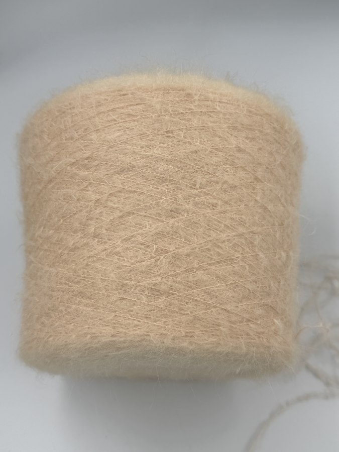 Харрикейн (Hurricane) (80% альпака сури,20% полиамид, 6м/1г) ваниль 012 С4Ж
