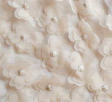 Шифон с цветочками крем