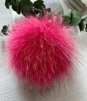 Помпон малиновый 13см из меха песца