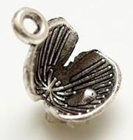 Подвеска ScrapBerry's Жемчужина в ракушке, античное серебро