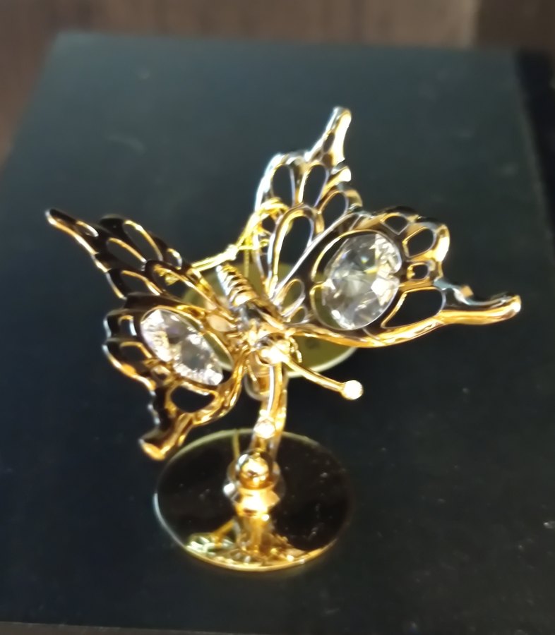 ������� �� ��������� � ������������ Swarovski, 5.5*6*5.3��