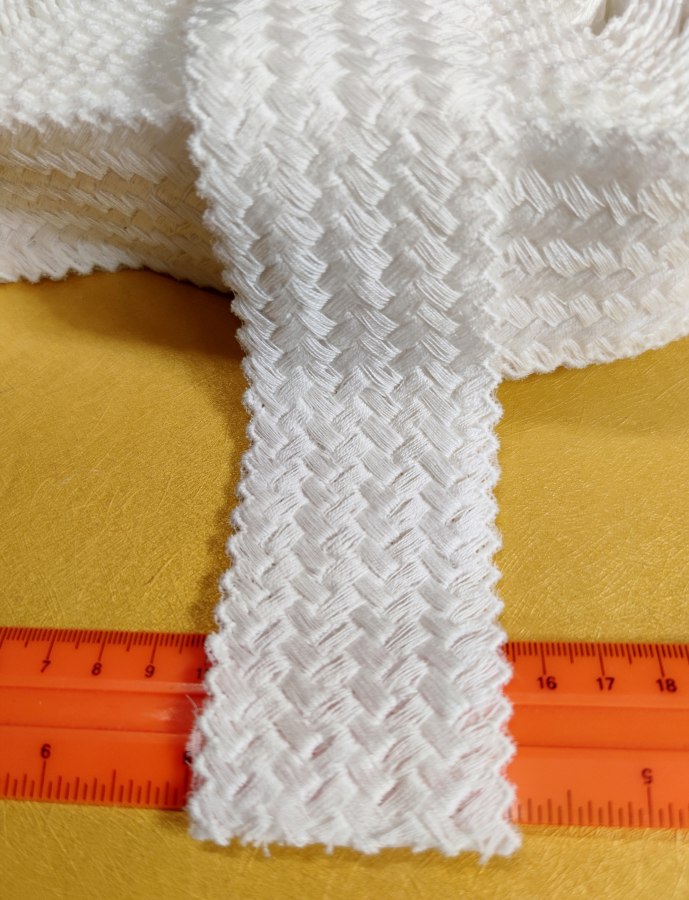 Тесьма "плетенка" вышитая белая 5.5см