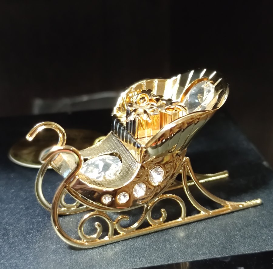 ���� ���������� � ������������ Swarovski, 8*5*3.5��