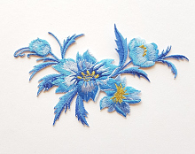 Термоаппликация букет цветов небесно-голубой, 7.5 х 13 см