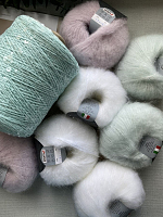 Набор «Мятная нежность» (7 мотков мохера + 50 гр пайеток)