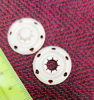 Кнопка пришивная пластик кремовая, 22 мм