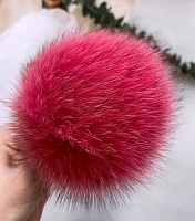Помпон малиновый 14см из меха песца