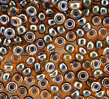 Бисер прозрачный с цветной линией 91004